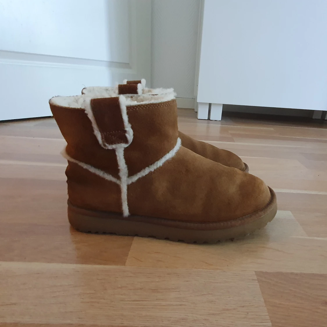 Ugg - 90