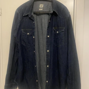 Levis shorta  - Blå Levis shorta jeans  