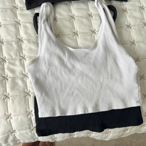 Toppar/linnen - Alla tre toppar från Gina tricot. Supersköna att sova i men även jättefina att ha ute.