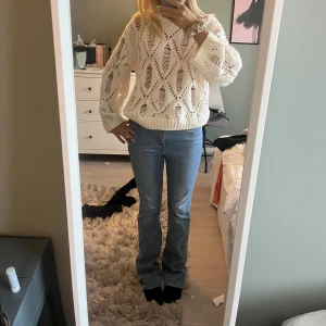 Levis bootcut jeans - Jätte snygga bootcut jeans från Levis!! I bra skick!!❤️kolla gärna mina andra annonser då jag lagt upp massa nytt!!❤️