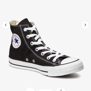 Säljer mina converse i storlek 36💕 Mycket fint skick!!