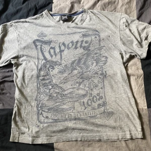 Tapout T-shirt  - Ganska använda tapout T-shirt, den kan ha nogra små hål m.m men inget större