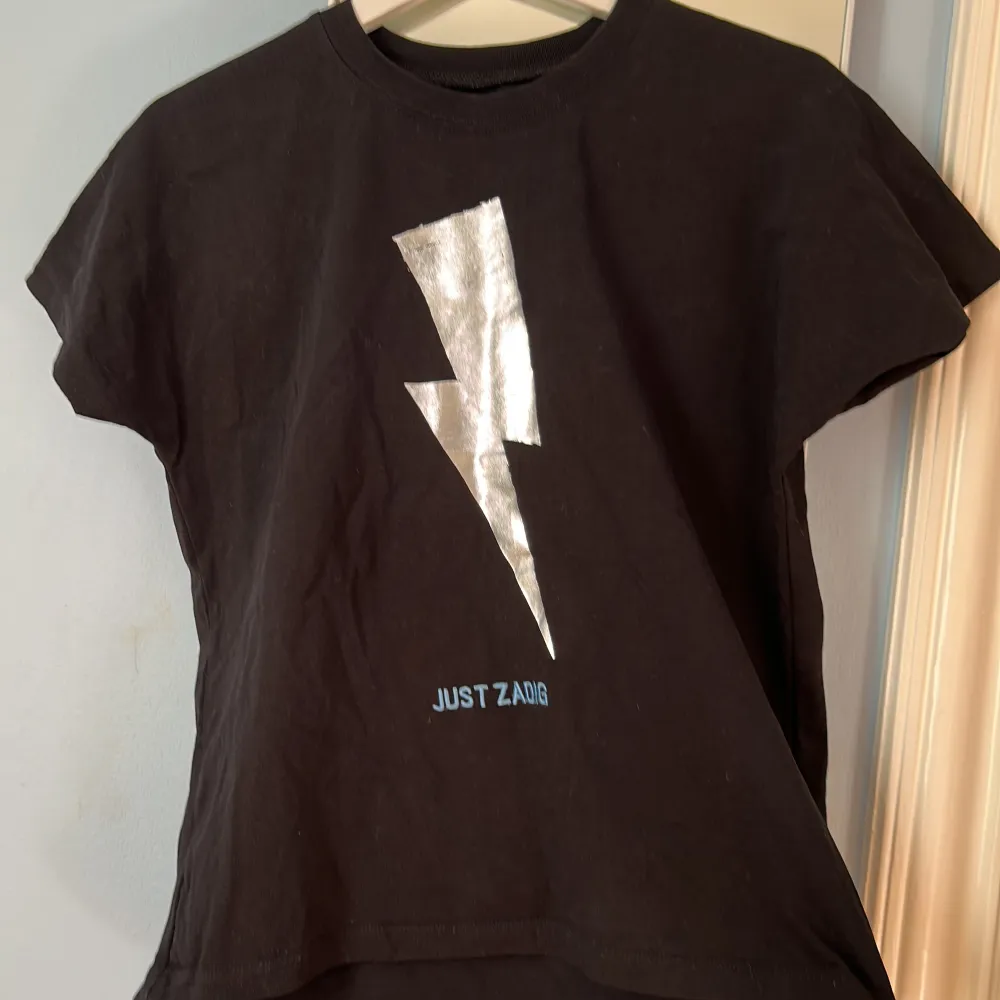 Jätte cool. T-shirts.