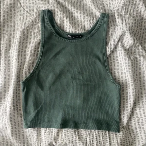 Topp zara - Söt grön topp från zara💗 Bra skick och inga defekter