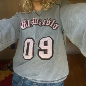 vintage acne sweatshirt - jättecool sweatshirt från acne