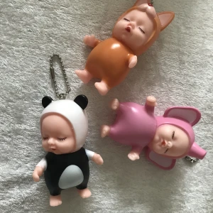 Söt Gullig Nyckelring / Väska Hänga  - Mått ca 9.20 x 3.00 cm  45kr/st