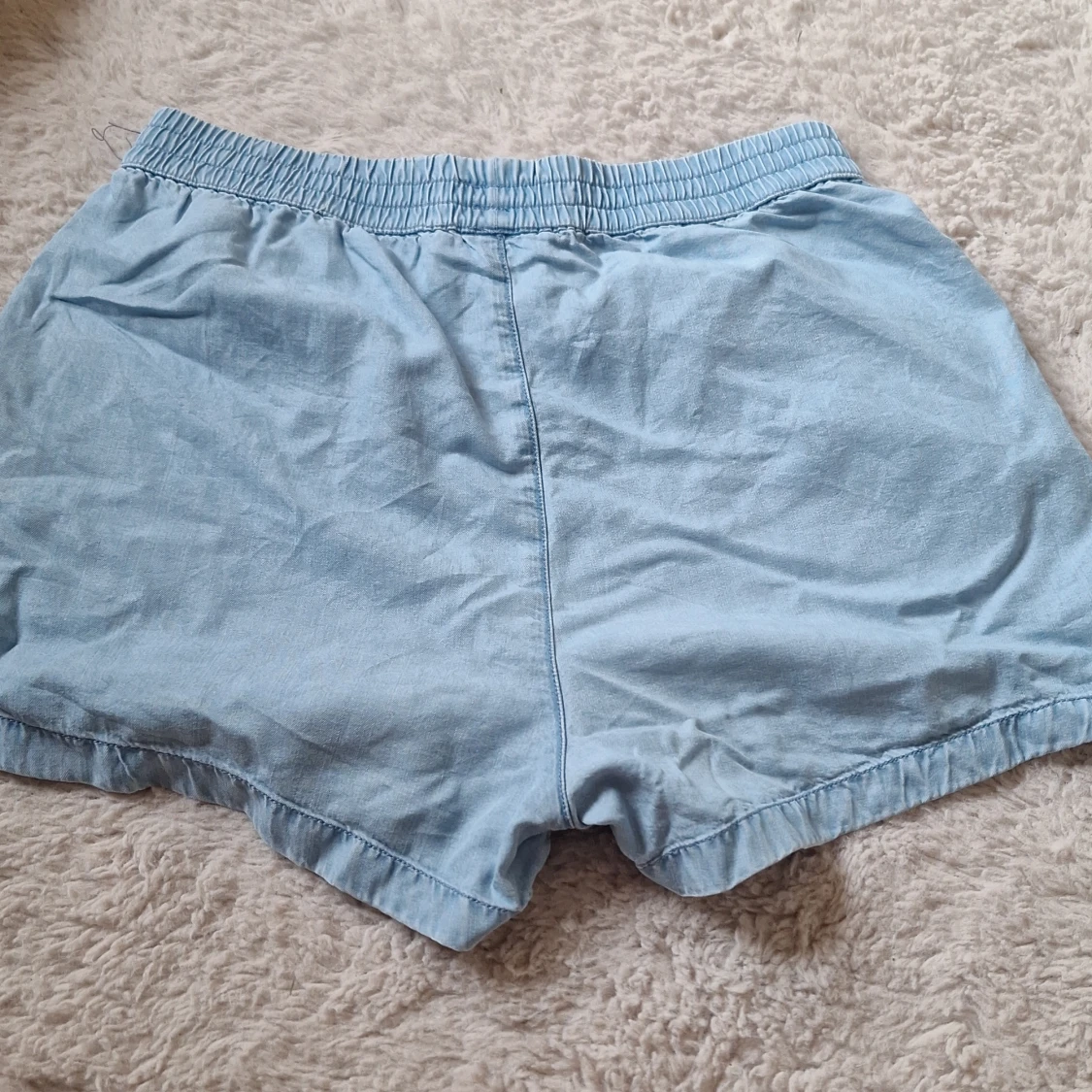 Blå linne liknande shorts - 90