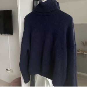 Stickad tröja - Finstickad tröja från Zara, Stl S😍