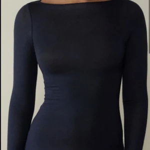 Intimissimi  - Nu säljer jag min intimissimi i storlek s den är som ny har andvänt några gånger 🤍 ge gärna förslag på va ni kan ge 🤍