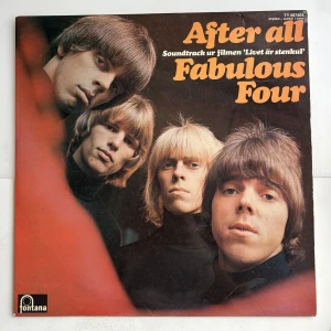 Vinylskiva  - (Köp 5 stycken vinylskivor för 100kr!)🥂