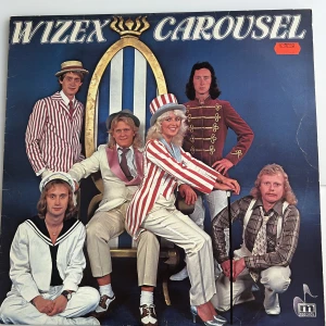 Vinylskiva - (Köp 5 stycken vinylskivor för 100kr!)💃🏽