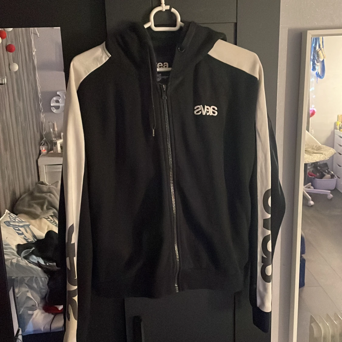 Fin tröja från SVEA