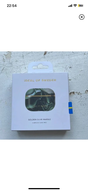 AirPods skal - Säljer ett jätte fint AirPods skal till AirPods pro. Säljer då det va fel storlek till mina AirPods och skalet är aldrig använt.