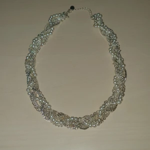 Halsband - Halsband, använd ett fåtal gånger 😊