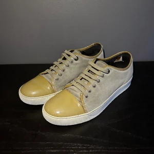 Lanvin - Rikigt feta lanvin i fint skick💫 passar storlek 41,5/42🍁har lite repor o sånt på tån. Inget og   Skriv vid frågor eller funderingar🤙