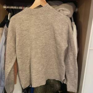 Stickad tröja från vero moda lite oversized 