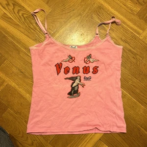 d&g linne - såååå fint d&g linne med sötaste trycken i fint skick