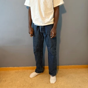 Levi’s jeans  - Levi's 501 Jeans - 36/30  Waist: 45cm Outseam: 100cm Leg-opening: 22cm   Feel free to ask any questions  Price is negotiable but please be resonable