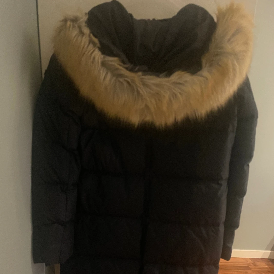 Brun varm lång jacka från Tommy Hilfiger - 91