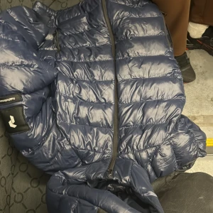 Peak performence Jacka  - Storlek 170, 800kr men priset kan diskuteras.