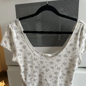 Tröja  - Tröja i mjukt material 