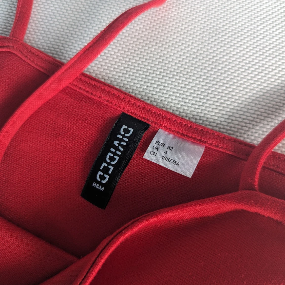 Röd kort klänning  - 90