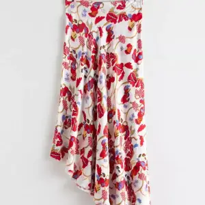 Vill köpa denna kjol från & Other stories Strl L/XL 42/44