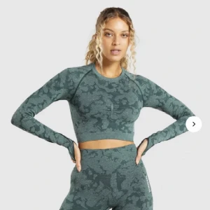 Gymshark Adapt Camo Crop Top - Nästintill helt oanvänd crop top från gymshark i storlek S!