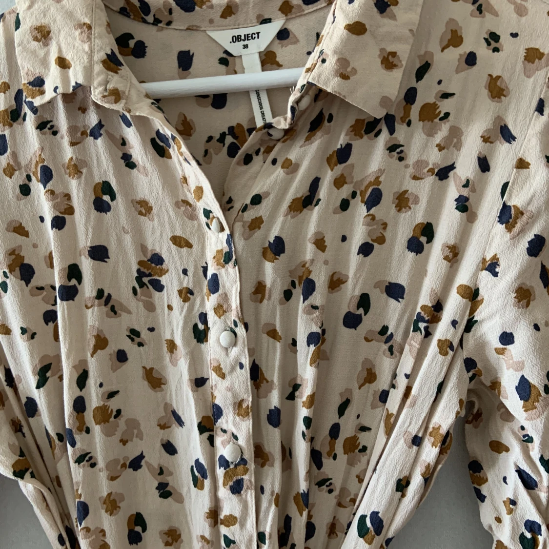 Härlig sommar klänning  - 90