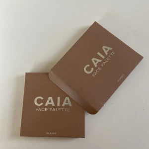 caia palett - Endast testat färgerna på min arm en gång, plasten på spegeln sitter kvar!! Den är som ny💕💕 säljer för att jag behöver pengar och för att jag inte andvänder puder produkter längre💕 färgen classy 💕 frakten är 25 kr💕
