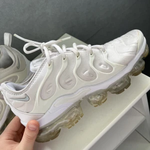 Vapormax  - Storlek 42, bra skick pris kan gå ner vid snabb affär