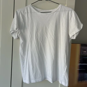 T-shirt - Perfekt basplagg