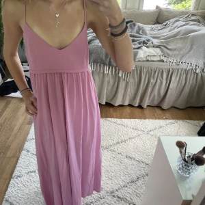 Rosa klänning💓💓 - Så himla fin rosa långklänning💓💗