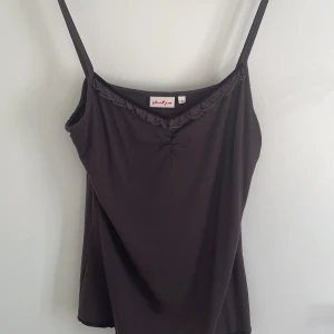 Linne - Jättefint linne med spets