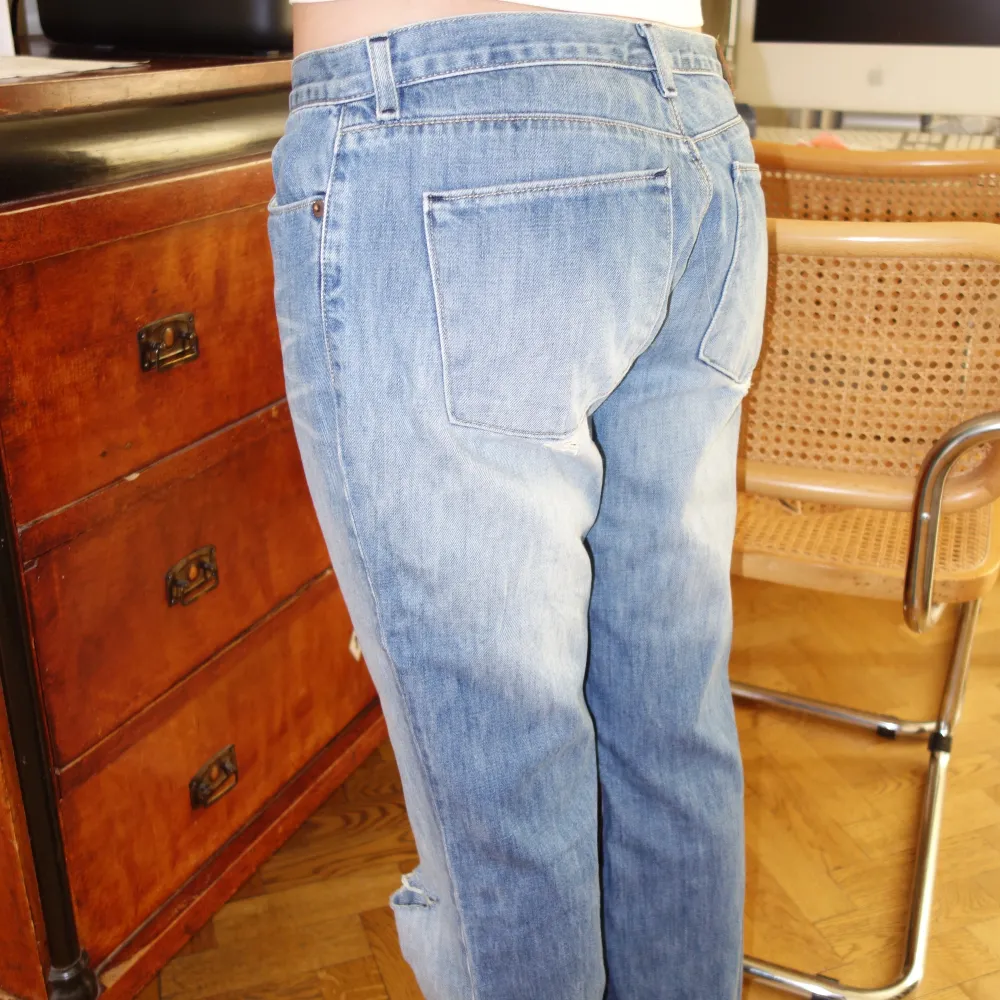Dessa och många fler plagg hittar du på min Instagram @lovelee_vintage. Jeans & Byxor.