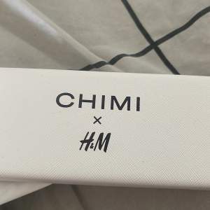 Snygga chimi x h&m glasögon som inte kommer till användning 