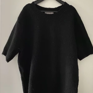 Stickad t-shirt h&m - Fin stickad t-shirt från h&m😊