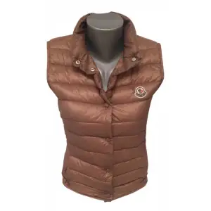 Moncler väst i gott skick Brun/beige färg 