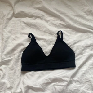 Sport bh - Sport bh.Andvänd men i bra skick💕Pris kan diskuteras💕