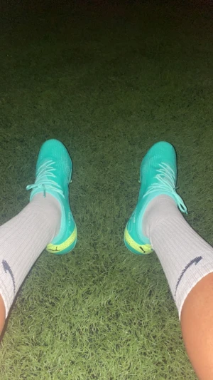 Puma ultra  - Storlek 42,5 i 9/10 skick. Använda i 2 veckor. Fick dem och Säljer pga att jag ej använder puma