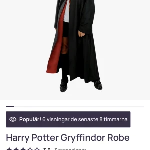 Harry Potter  - Hej! Säljer denna oanvända halloweenmantel från Harry Potter i röd