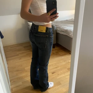 Mörkblå jeans  - Jättefina mörkblå jeans! Bra skick!! Pris kan disskuteras!