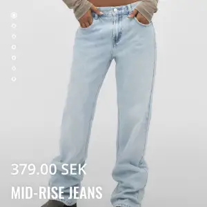 Splitternya skitsnygga jeans, inte rört de. Märkte att de var exakt samma som jag redan hade… Men de är skitsnygga på!!!! 