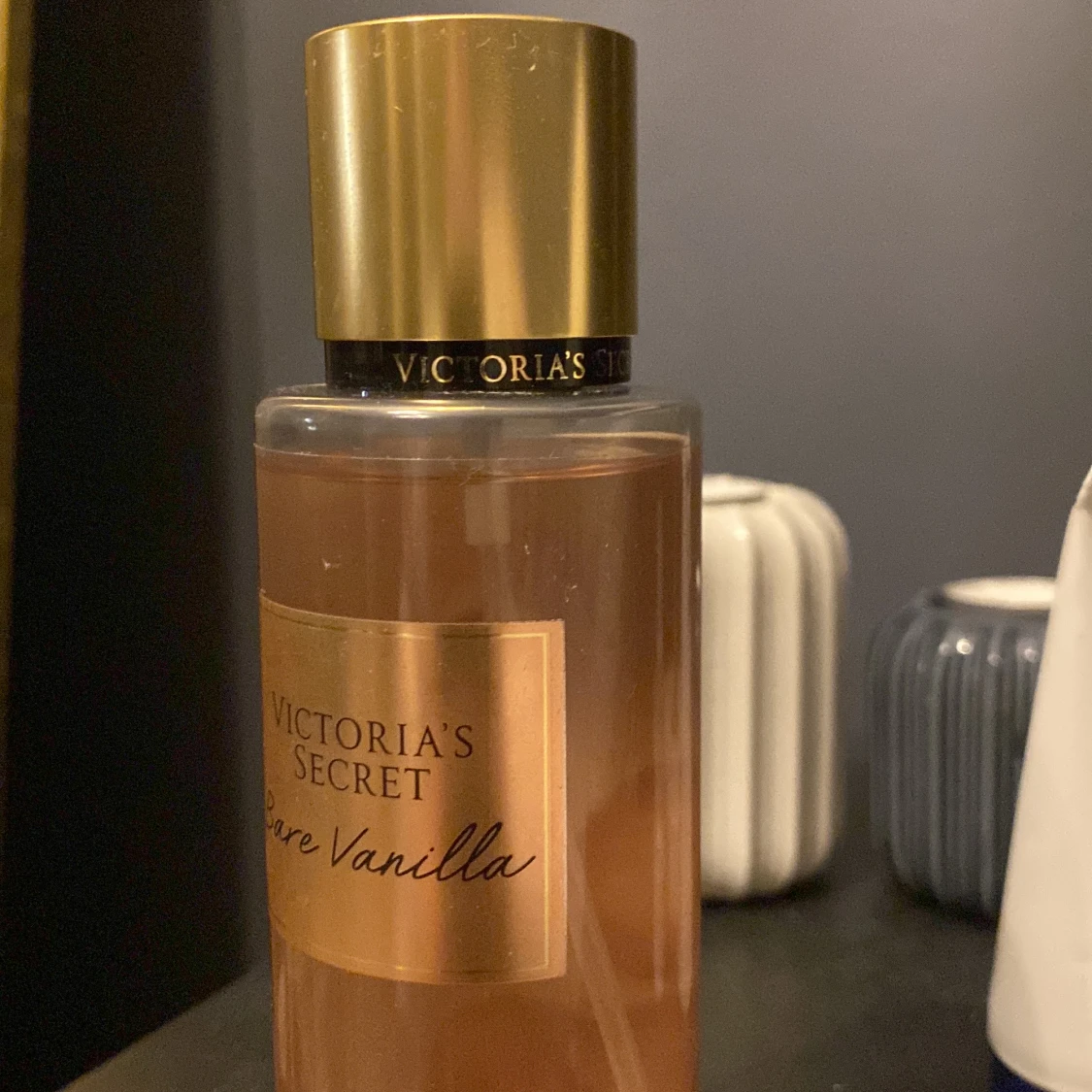 Bare vanilla Victoria secret bodymist  - 90