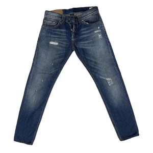 Dondup jeans - Perfekta till hösten är dessa Dondup jeans i storlek 31! Pris 699kr Skick 9/10
