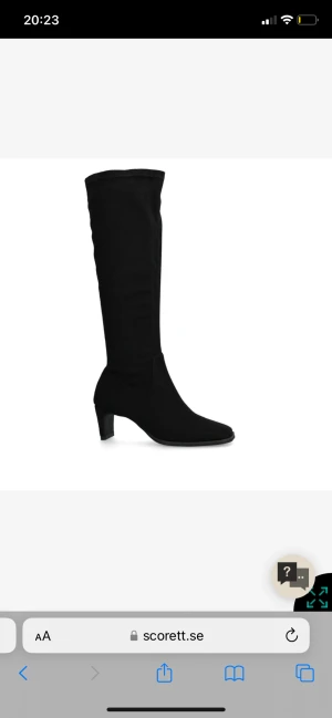 Stövlar - Knähöga stövlar i mocka från Tiamo, andvända endast en gång så är i princip nyskick. Nypris 899:-