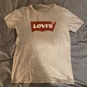 Levis T-shirt storlek S.