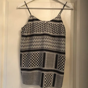 Fint linne i nyskick Vero Moda storlek S - Det är knappt använt så i mycket fint skick 