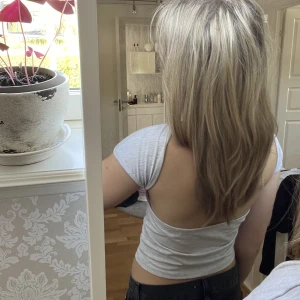 Open back topp - En supersnygg topp med öppen rygg från chiquelle💗slut på hemsidan och nypris är 375kr. Skriv till mig vid intresse🙌