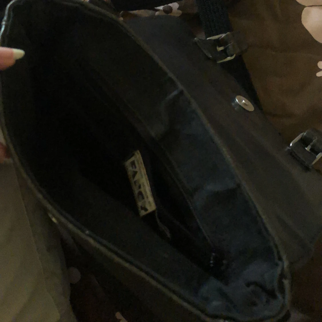 axelremsväska  - 91